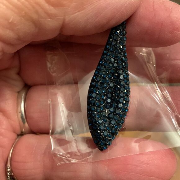 Women’s blue/black tone gemstones teardrop earrings. See all photos - Picture 4 of 8